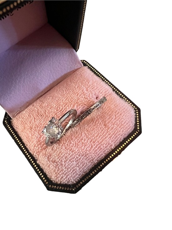 Juicy Couture Jewelry - Rare ⭐️ Juicy Couture Silver Heart Solitaire Ring with Juicy Couture Brand Band